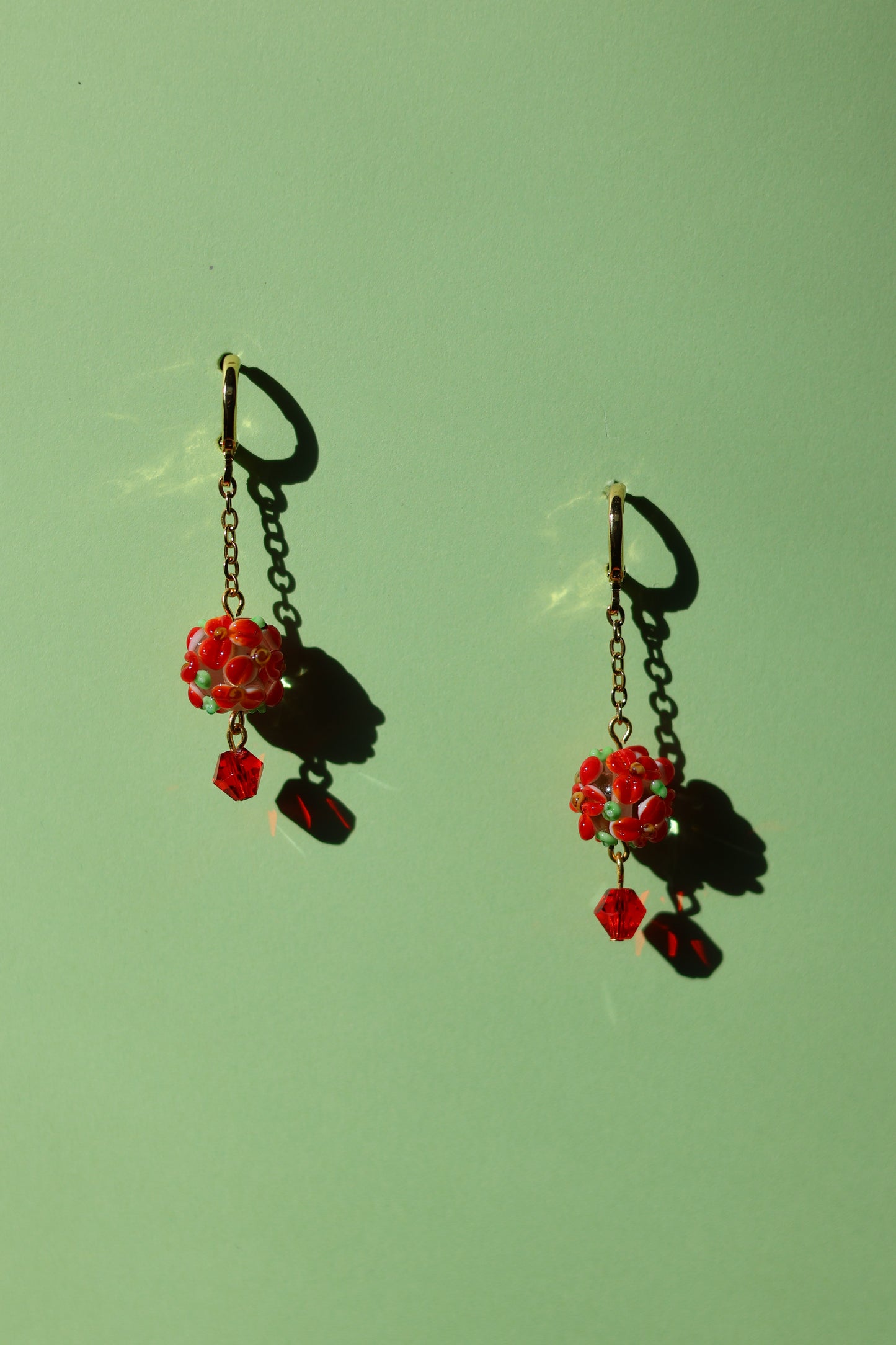 Buds of glass No.2 red glass flower Huggies