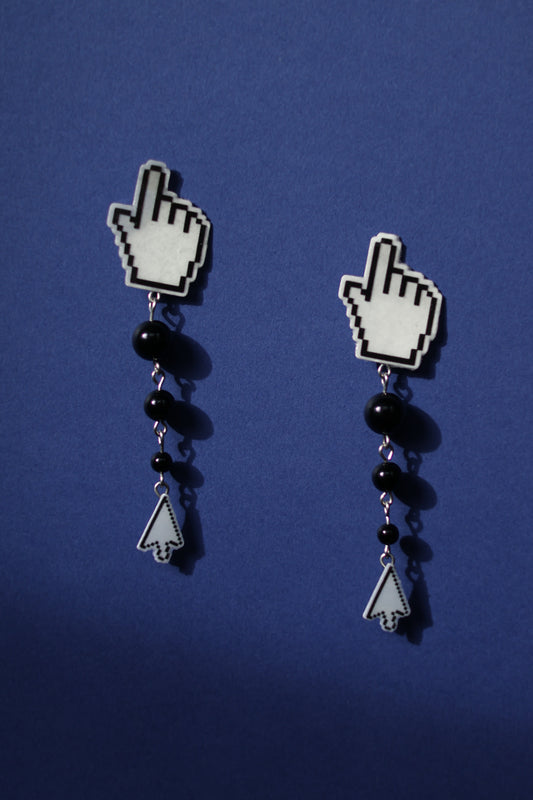 Clack! No.6 hand cursor stud earrings