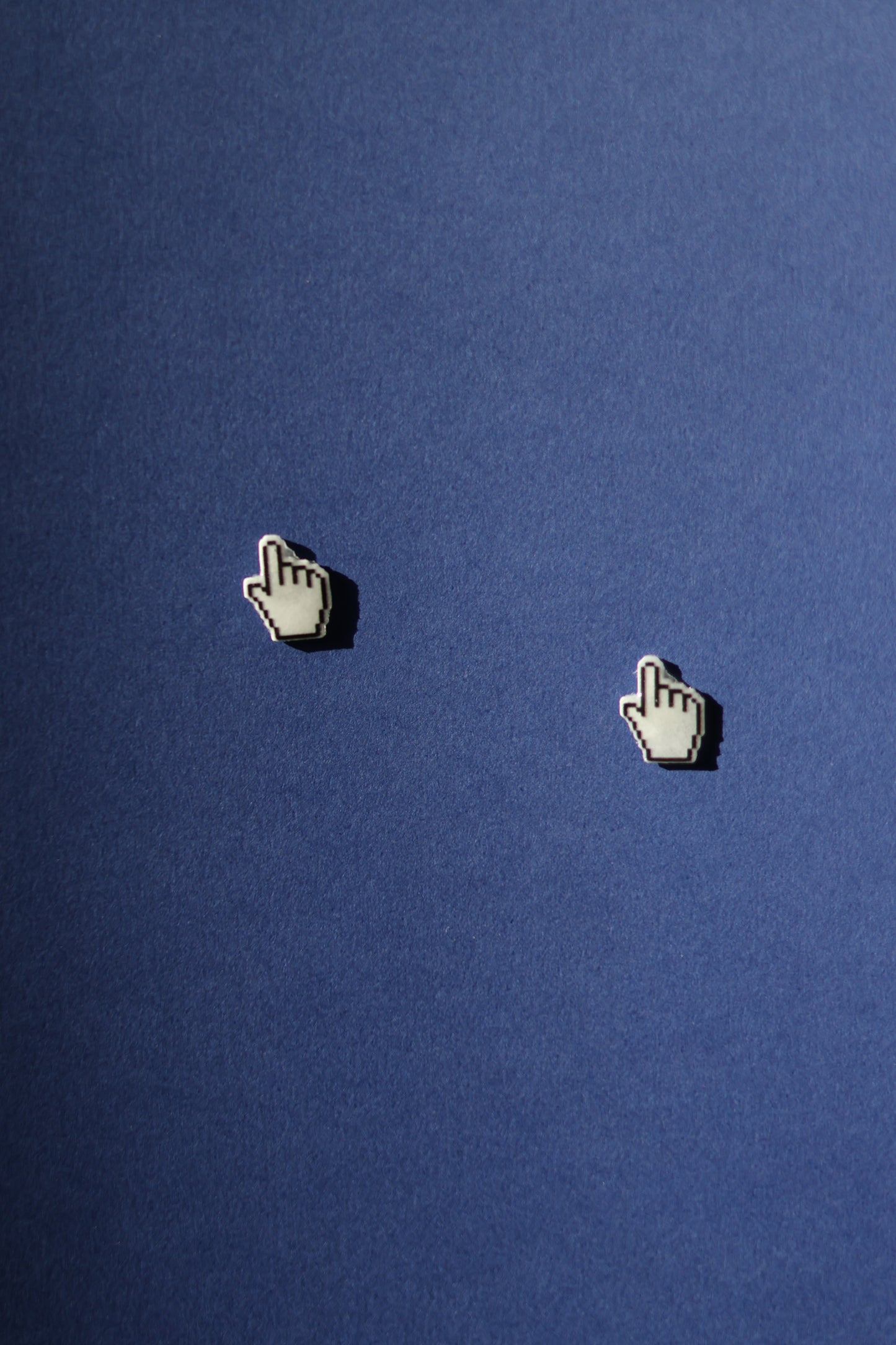Clack! No.1,2,3 hand cursor studs