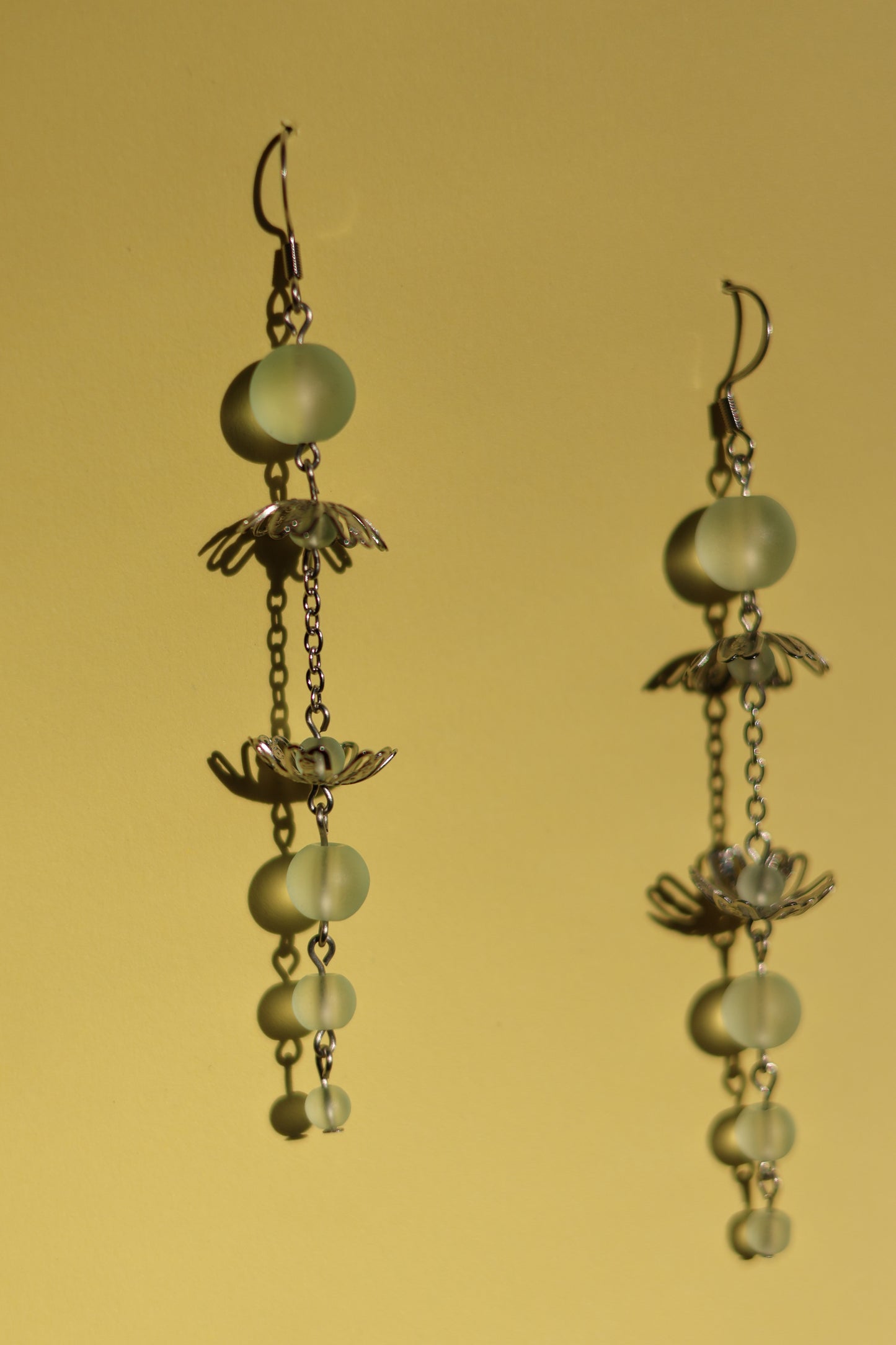 Split frost No.1 frosted glass earring