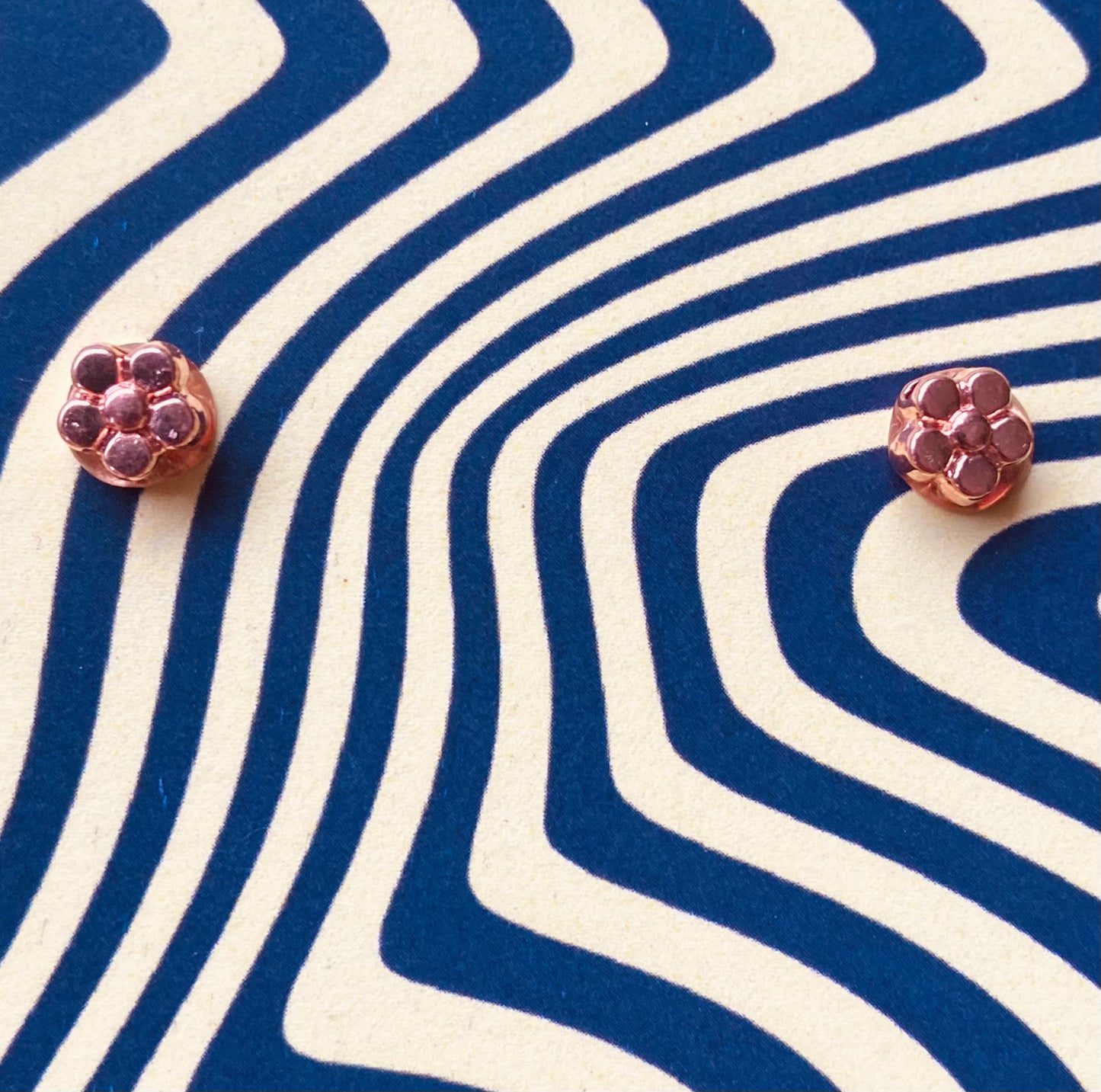 Mini flower studs